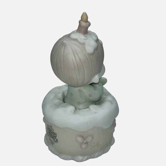 Precious Moments The Sweetest Club Around B-0103 Boy Birthday Cake Figurine - Picture 8 of 11